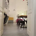 Dimora Ateneo - Nel Centro Della Citta Бари
