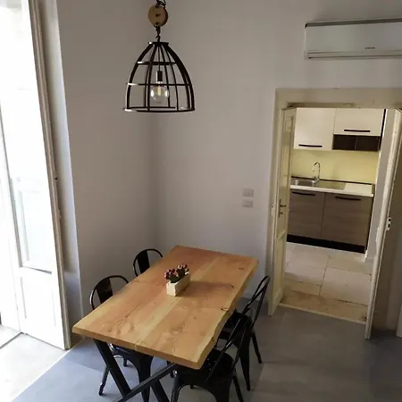 Апартаменты Dimora Ateneo - Nel Centro Della Citta Бари